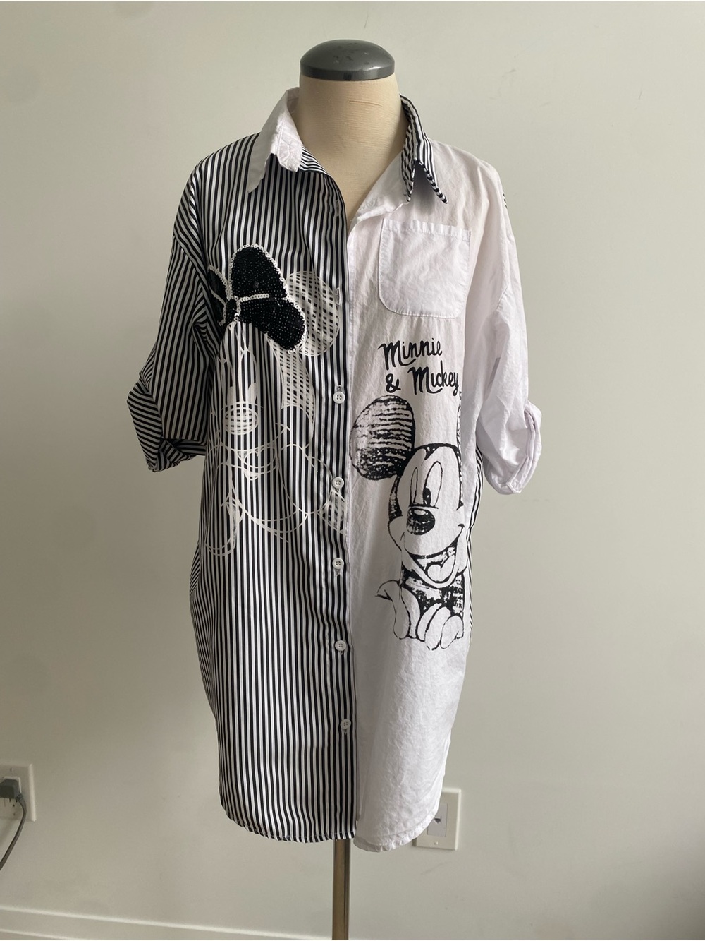 Black & White Mickey/Minnie Graphic Button-Up Shirt dress
